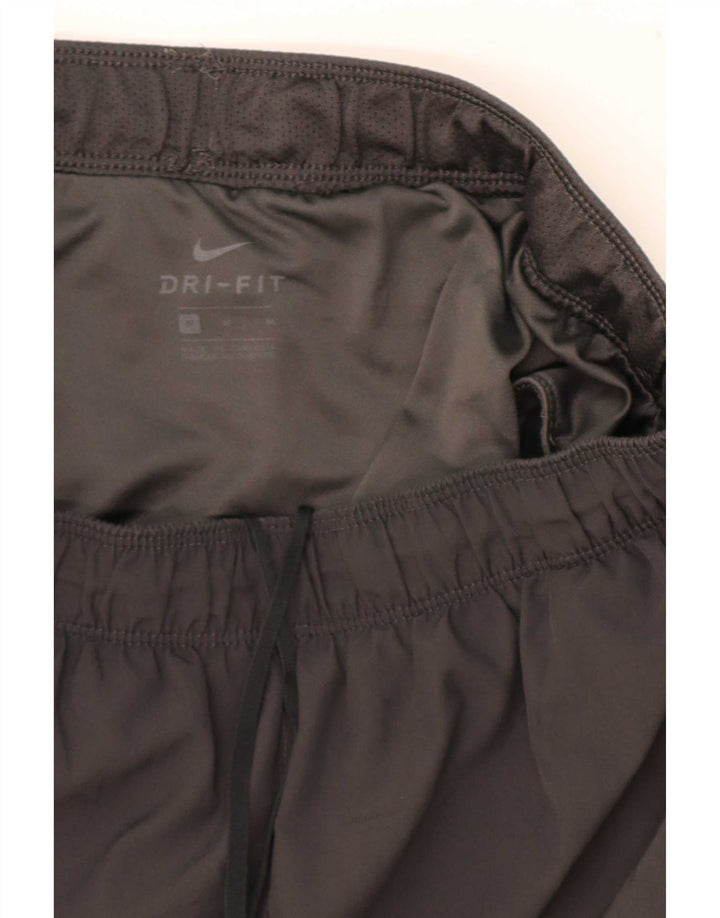 Мужские спортивные шорты Nike Dri Fit среднего серого цвета из полиэстера