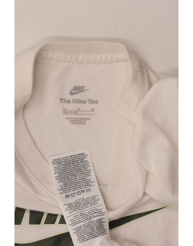 NIKE Boys Graphic T-Shirt Top 13-14 Years XL White Cotton Vintage Nike and Second-Hand Nike from Messina Hembry 
