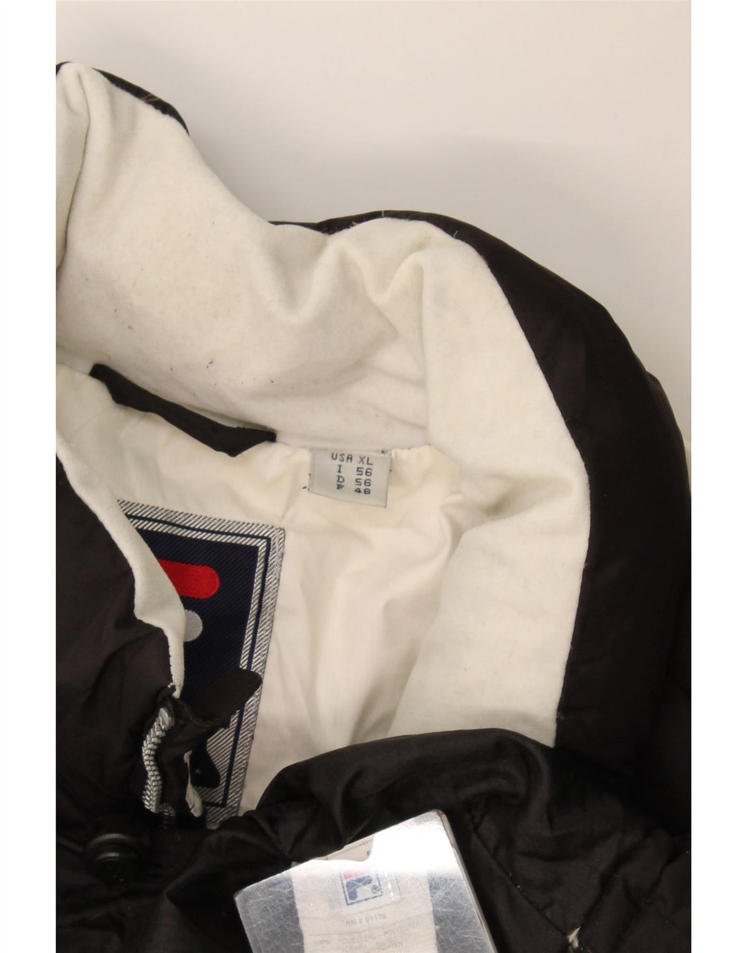 Мужской утепленный жилет Fila IT 56 XL, черный полиэстер с цветными блоками