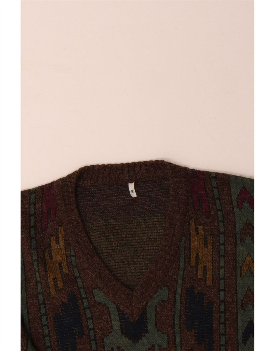 Мужской джемпер с v-образным вырезом VINTAGE IT 50, средний коричневый с геометрическим узором