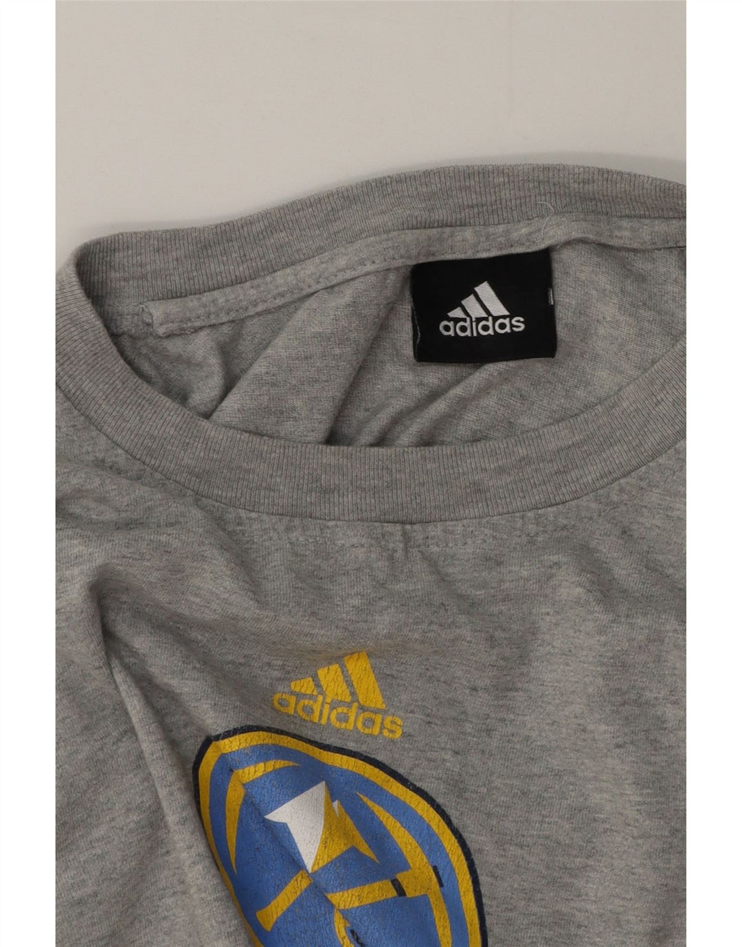 Adidas Mens Denver Nuggets Графический топ с длинным рукавом, средний серый в крапинку