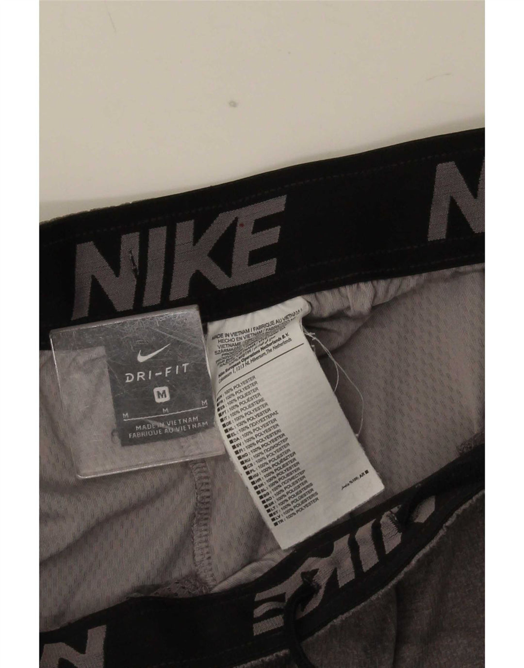 Мужские спортивные шорты Nike Dri Fit среднего серого цвета из полиэстера