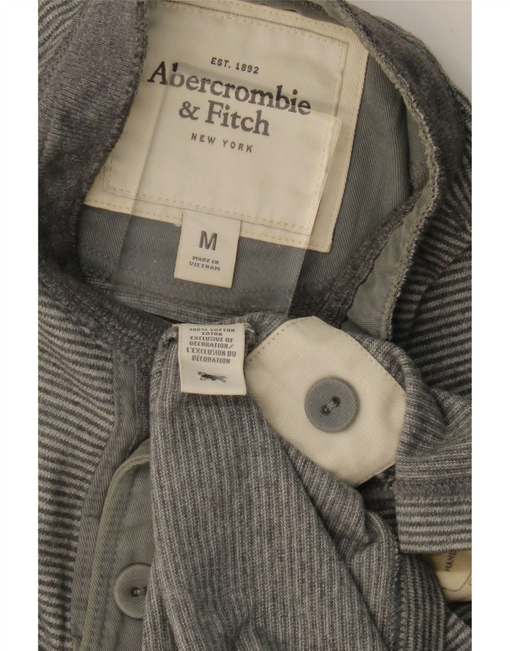 ABERCROMBIE & FITCH Мужская рубашка-поло среднего серого цвета в тонкую полоску, хлопок