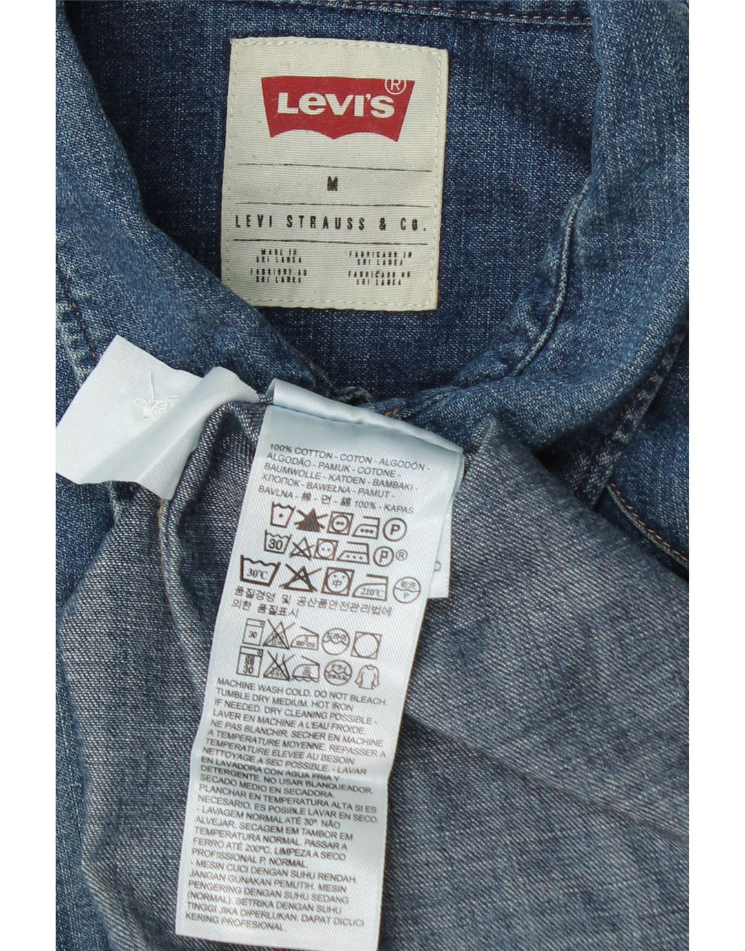Мужская джинсовая рубашка Levi's среднего синего цвета