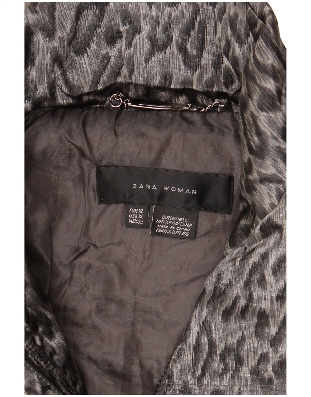 Женская стеганая куртка Zara UK 18 XL серого цвета из полиэстера с животным принтом