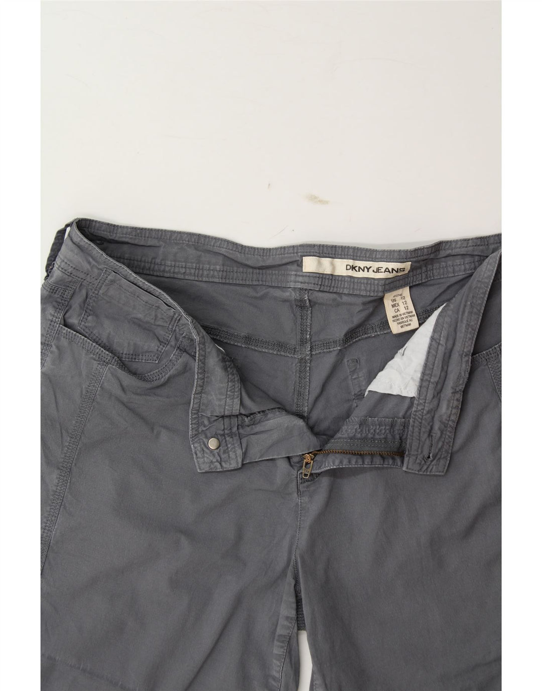 DKNY Womens Casual Shorts US 12 Large W32  Grey Cotton Vintage Dkny and Second-Hand Dkny from Messina Hembry 