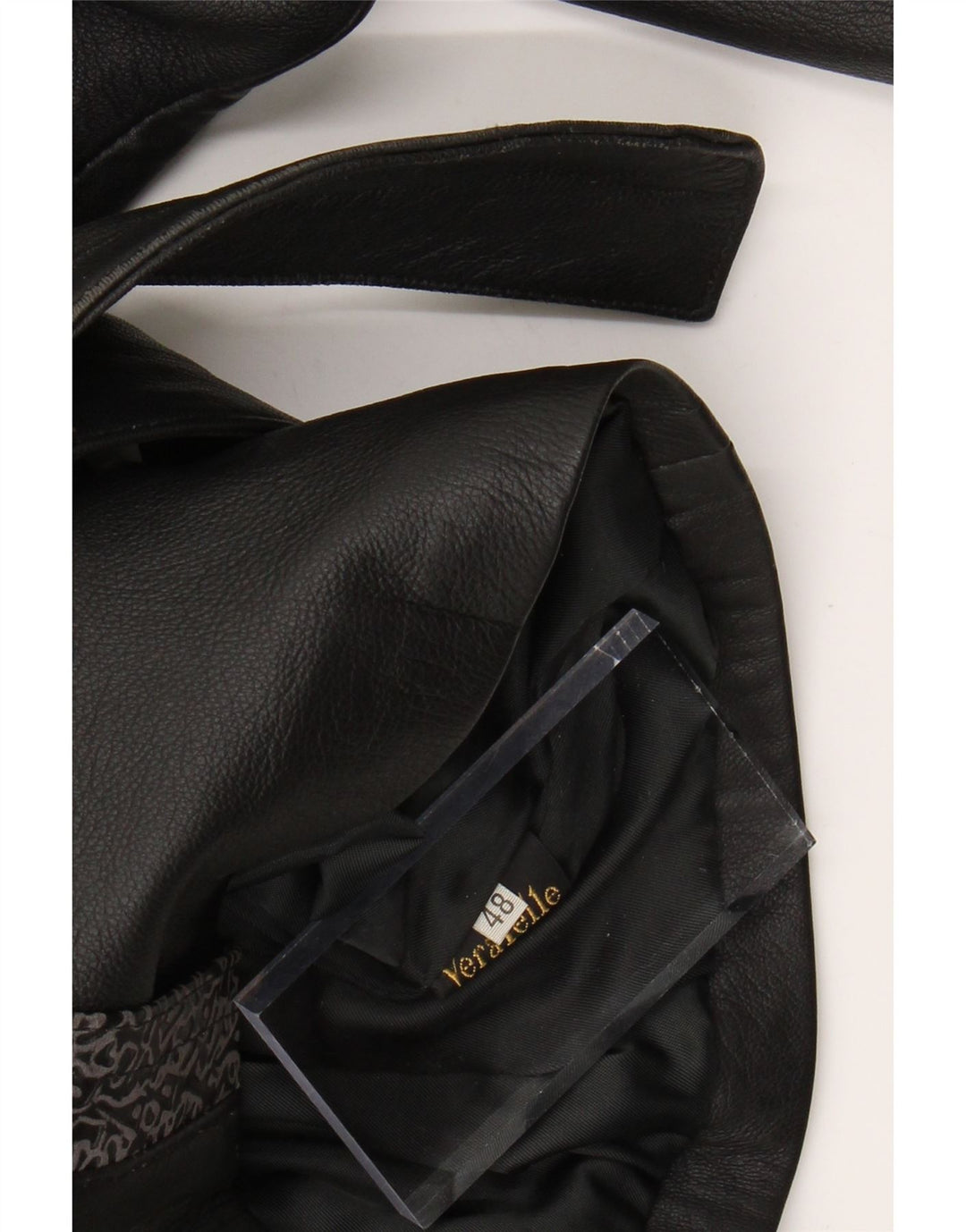 ВИНТАЖНАЯ Женская кожаная куртка IT 48 XL Черная кожа с геометрическим рисунком