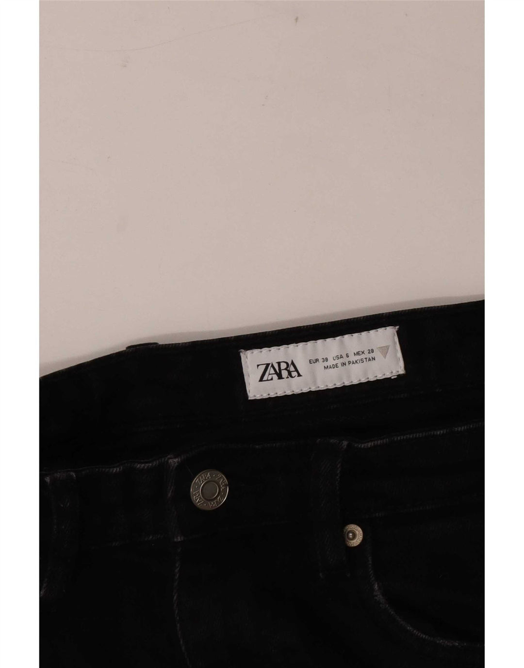 Женские укороченные джинсы Zara EU 38 Small W28 L25, черные