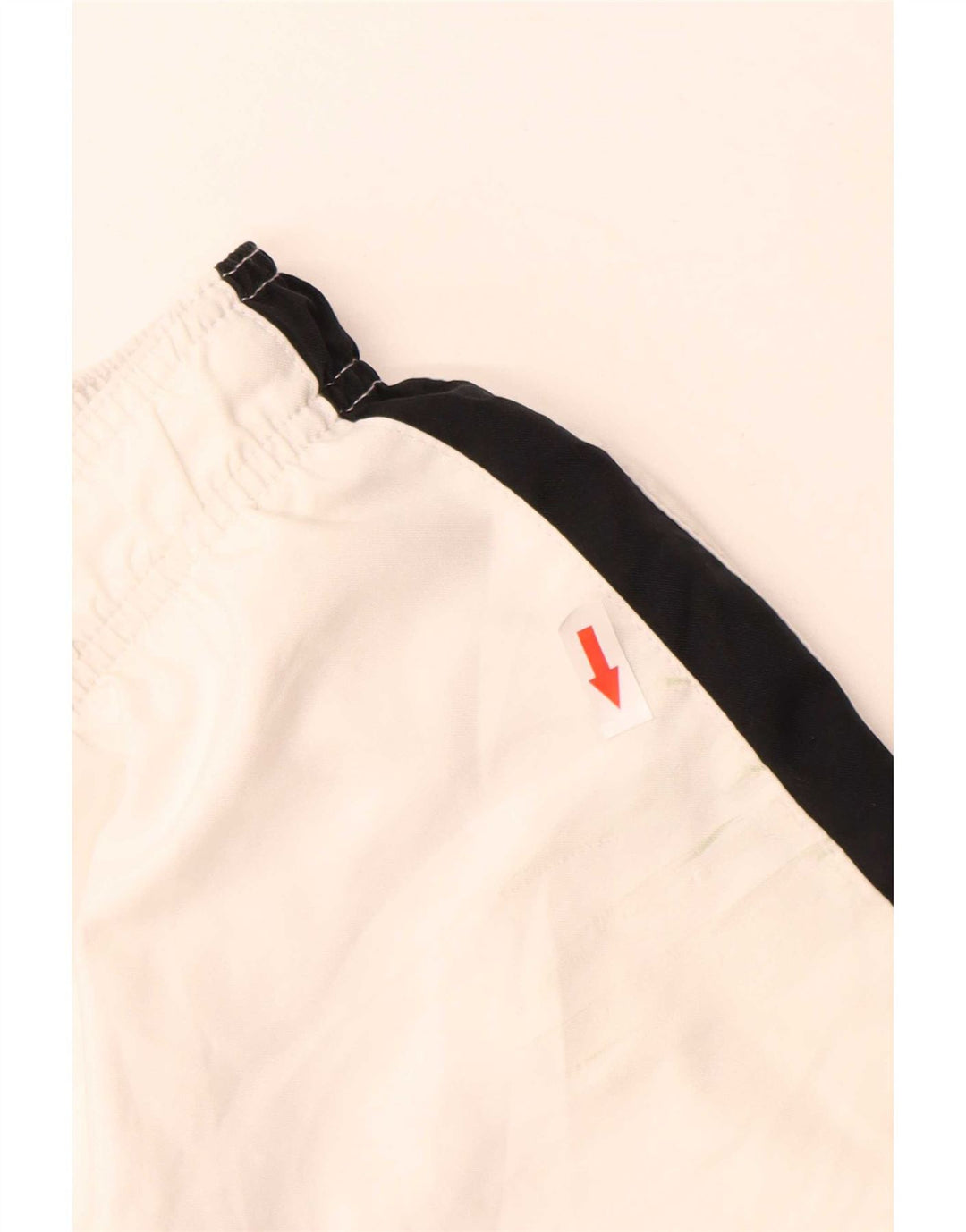 Мужские спортивные шорты Nike Dri Fit среднего размера из полиэстера с цветными блоками белого цвета