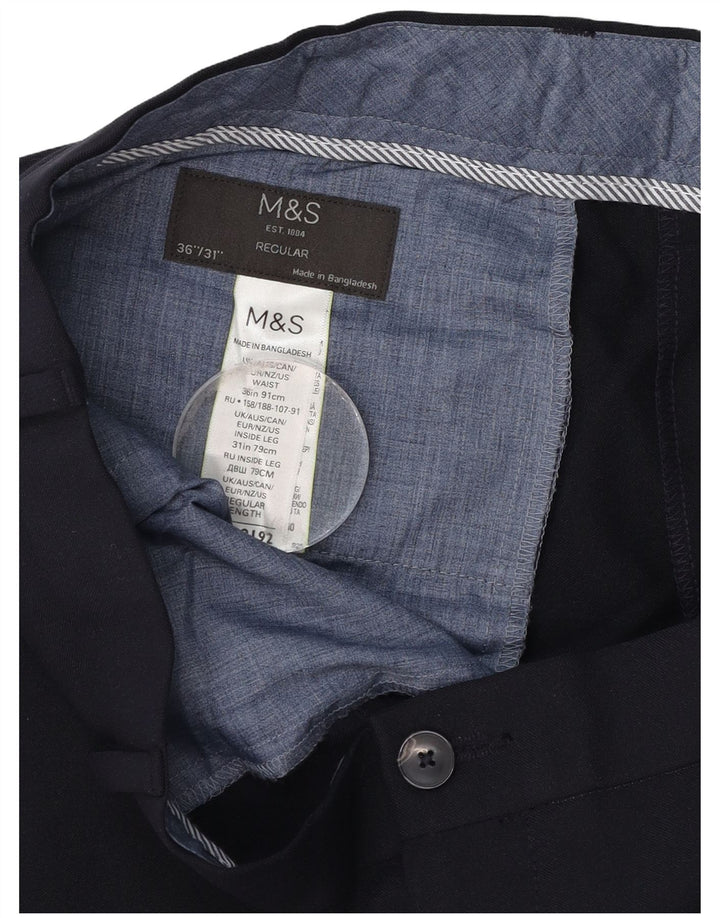Мужские брюки-чиносы Marks & Spencer W36 L31 темно-синего цвета из полиэстера стандартного кроя