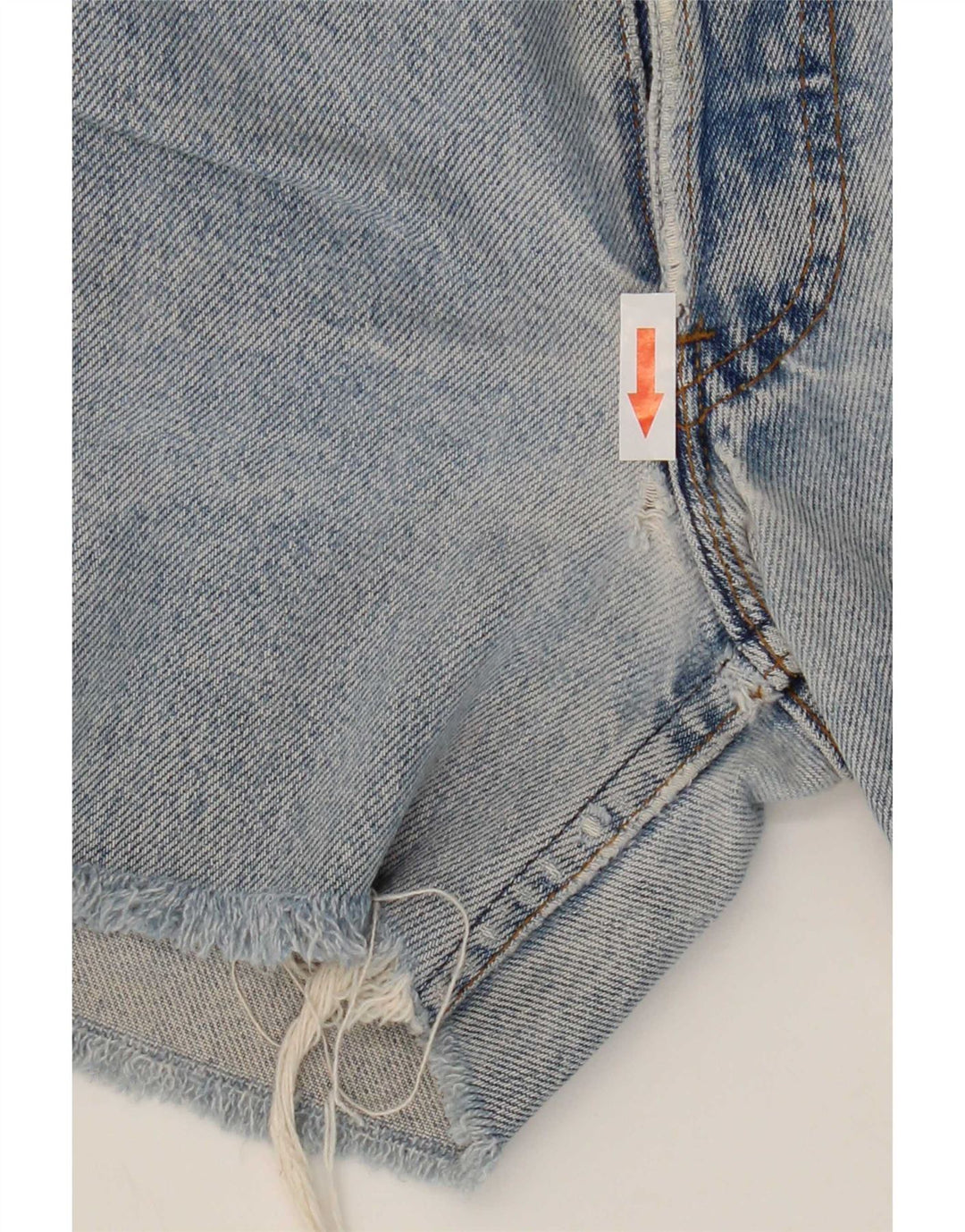Женские джинсовые шорты Levi's W28, средние синие